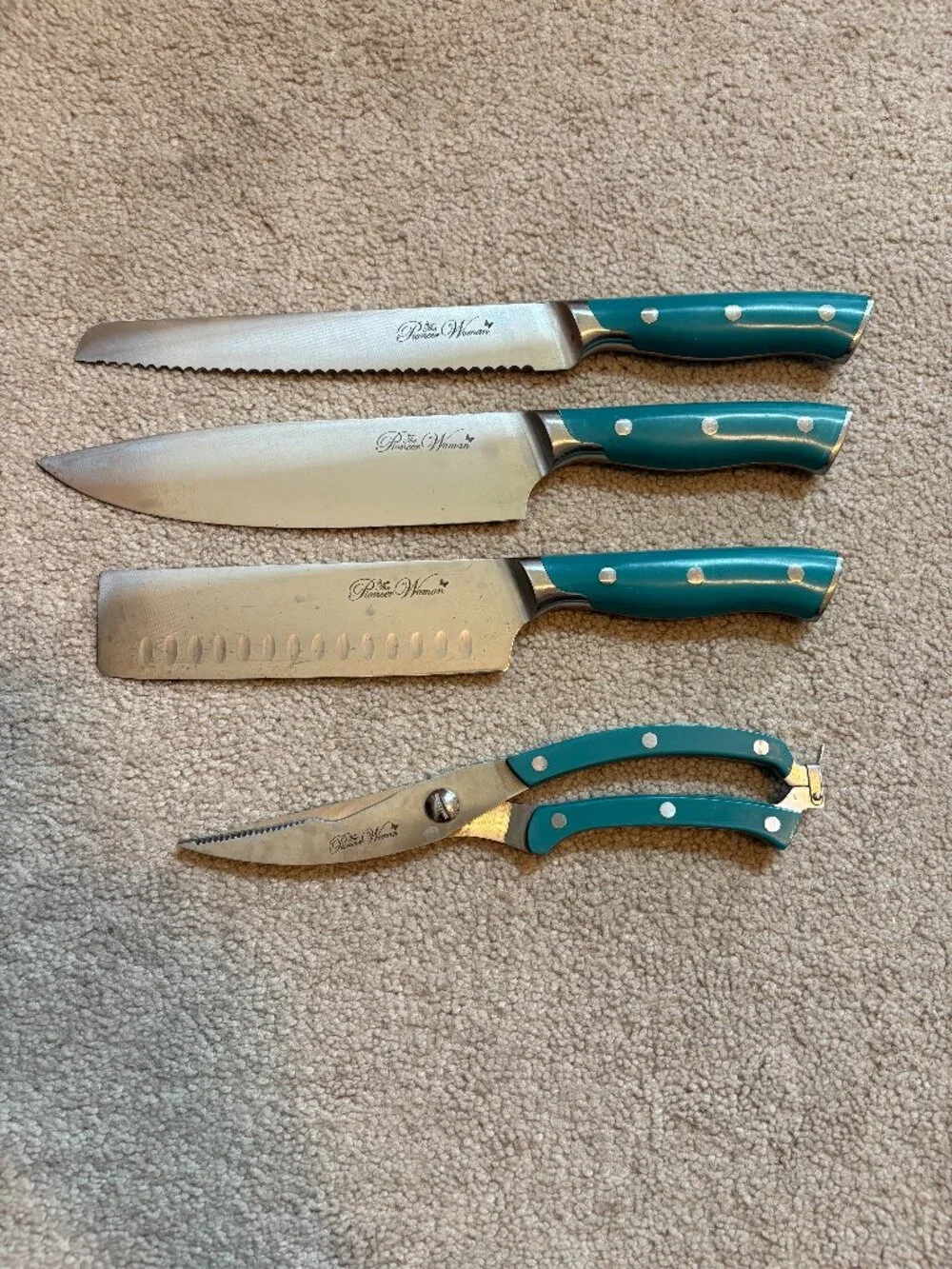 The Pioneer Woman Knife Set of 4 Chef, Nakiri, Bread, Shears Turquoise Handles